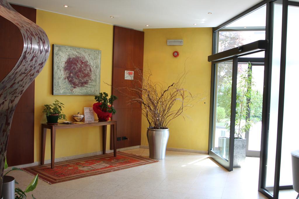 Mh Hotel Piacenza Fiera Buitenkant foto