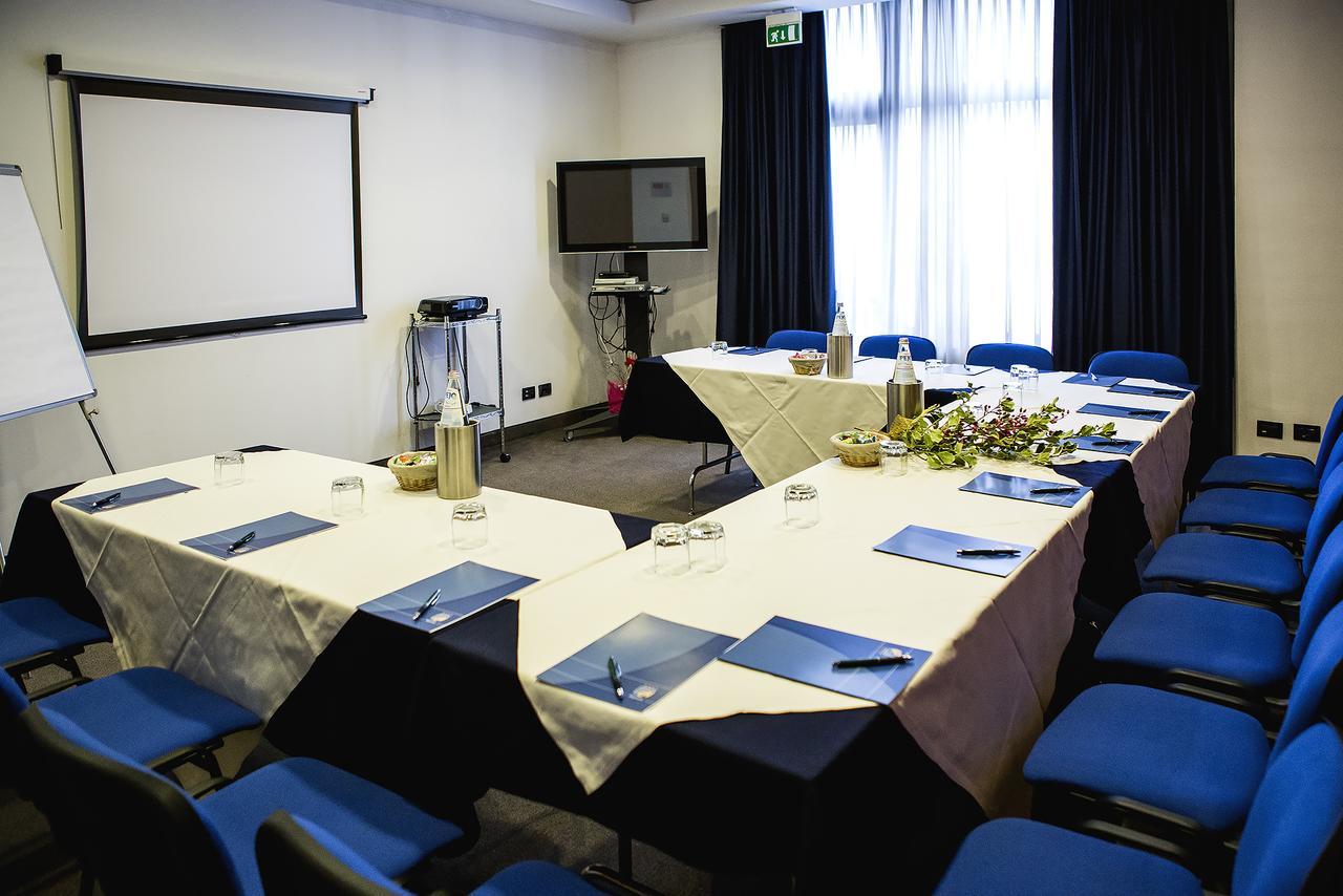 Mh Hotel Piacenza Fiera Buitenkant foto