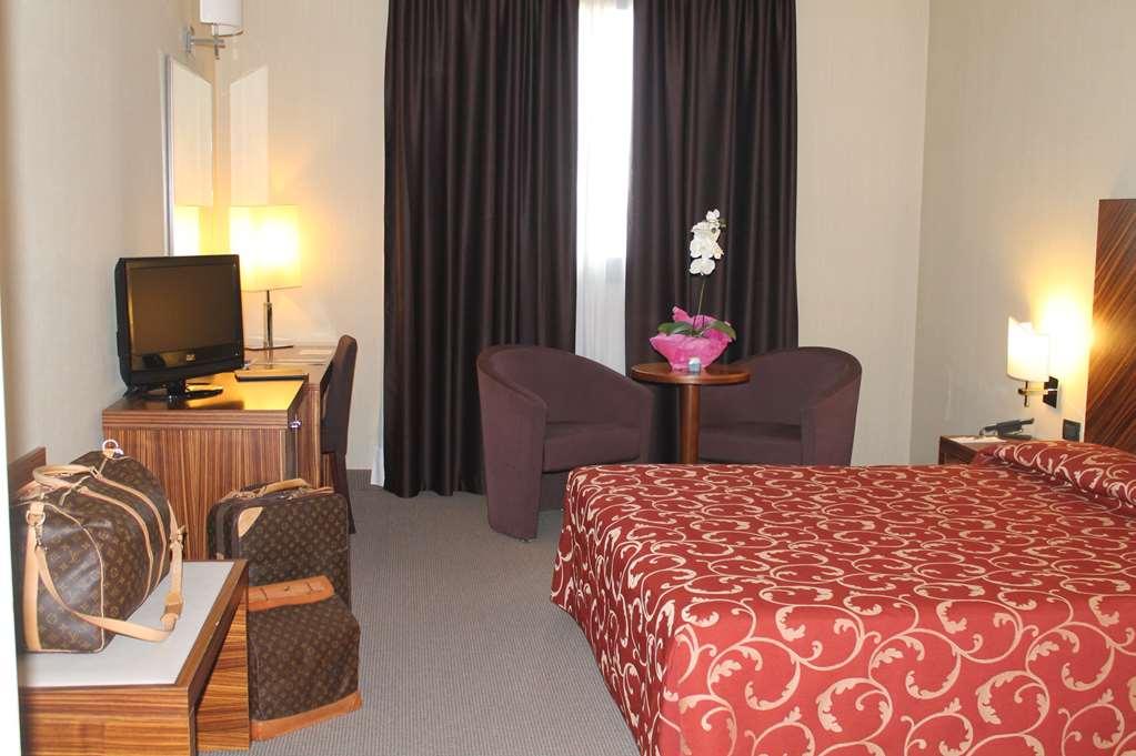 Mh Hotel Piacenza Fiera Kamer foto