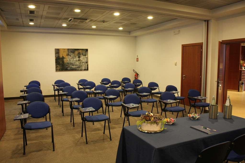 Mh Hotel Piacenza Fiera Faciliteiten foto