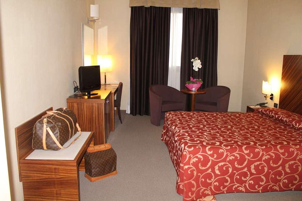 Mh Hotel Piacenza Fiera Kamer foto